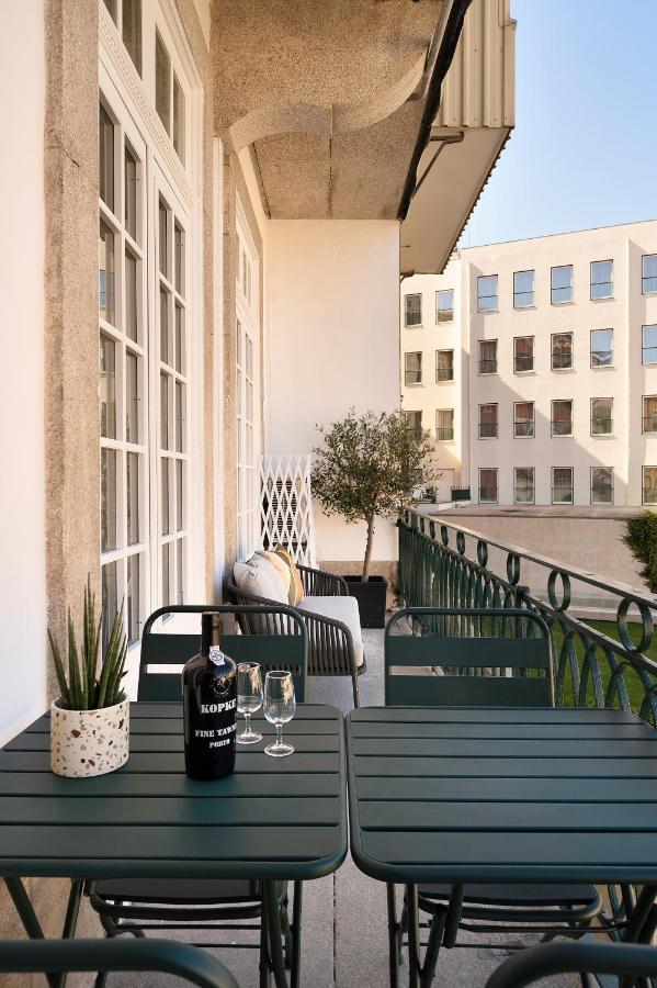 Historic Apartment At Cardosas With Balcony Porto Exterior foto